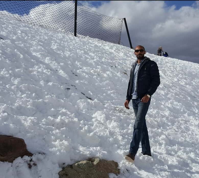 الفنان وليد محمد عبده