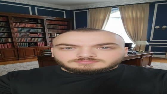 من هو د. محمد نايل