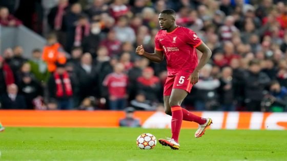  إبراهيما كوناتي مدافع ليفربول
