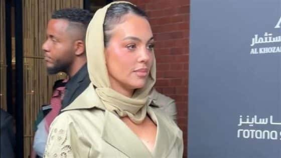 جورجينا في أسبوع الموضة بالرياض