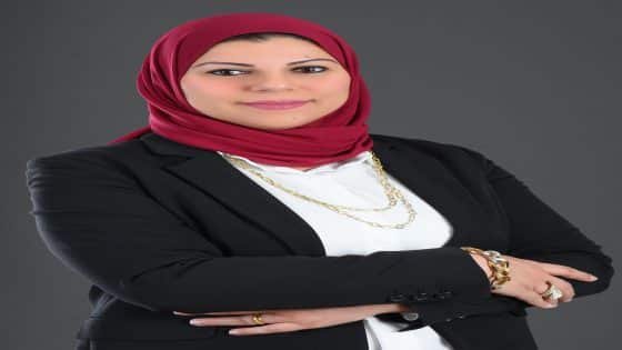 نصير من لا نصير له خبرتها القانونية تمتد لأكثر من 18 عامًا في القضايا التجارية والجنائية والتحكيم الدولي كيف صنعت “سارة هنائي عاطف” مسارًا مهنيًا استثنائيًا؟