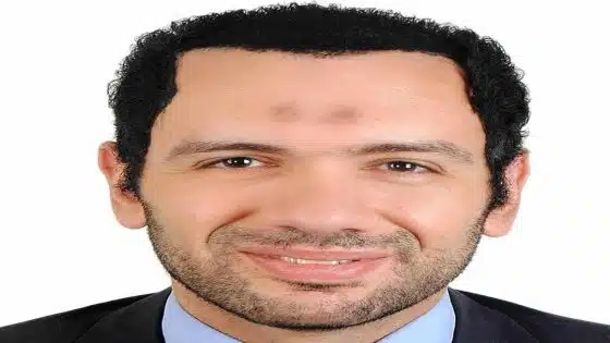 أحمد أيوب يس.. موظف مصرفي يبدع في عوالم السينما والرسوم المتحركة