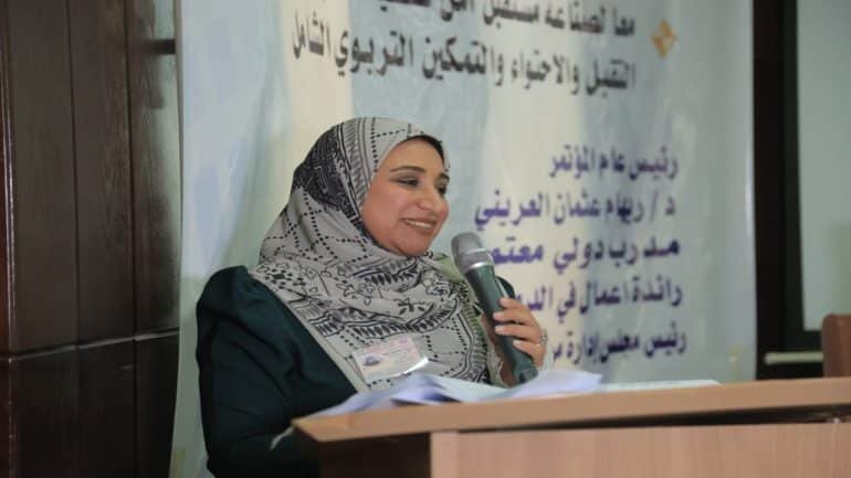 مروة سالم… من شلل الطفولة إلى قيادة التغيير: امرأة أعادت تعريف القوة