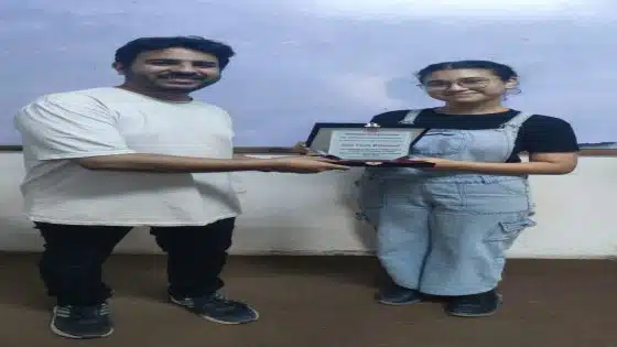 الچنرال محمود احمد محمد يكرم طلاب الاعداديه مشرف .. تفوق يستحق الاحتفاء