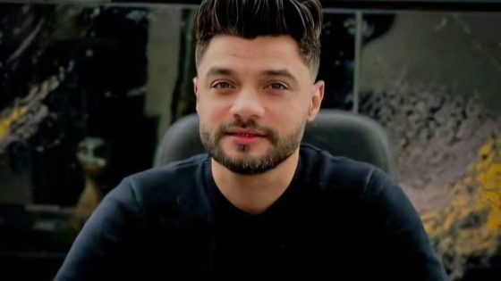 المطرب أحمد عامر