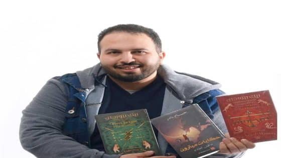 الرجل ذو العباءة السوداء يعود.. مغامرة «ميترون» مستمرة عبر الصوت.   