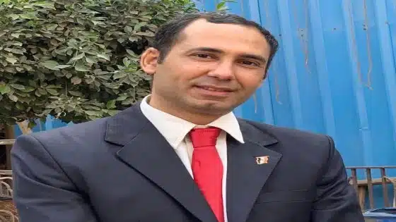 منصة مستر مصطفى خليل