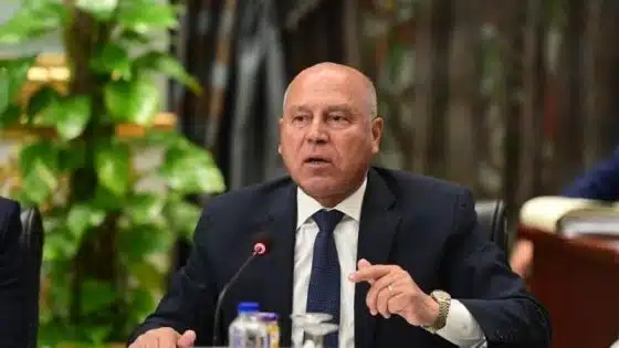 الفريق كامل الوزير
