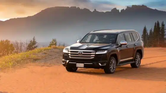 تويوتا لاندكروزر 2025