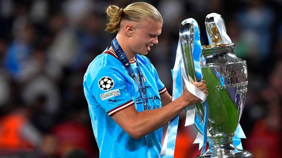 إيرلينج هالاند مهاجم مانشستر سيتي