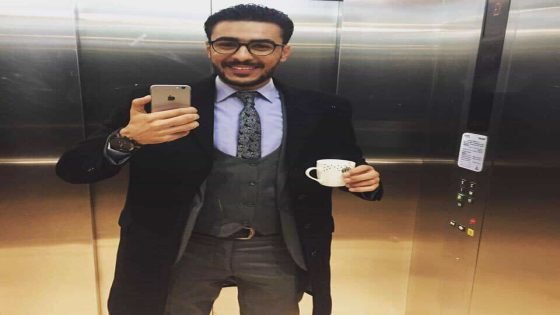 قصة آدم محمد… عندما يصنع الاقتصادُ التسويقَ ويقود الإدارةَ