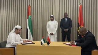 مراسم توقيع الاتفاقية بين إيدج الإمارارتية ودولة أنجولا
