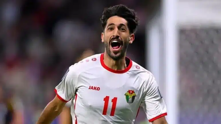 الأهلي يحسم اتفاقه مع يزن النعيمات.. شوبير يفجر مفاجأة عن الصفقة قبل كأس عاصمة مصر