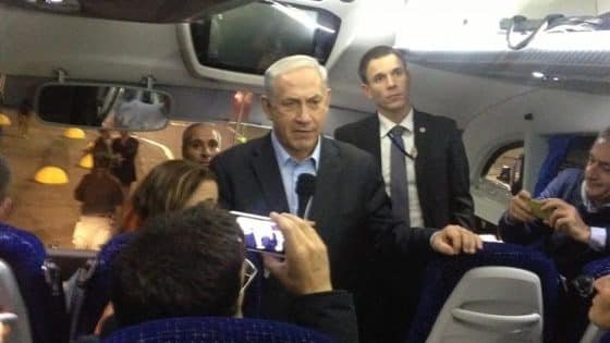 نتنياهو والصحفيين
