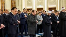 الرئيس السيسي يؤدي صلاة الفجر ويفتتح مسجد العزيز الحكيم