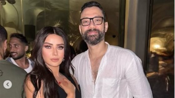 رضوى الشربيني وشقيقها
