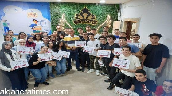 بخبرة 35 عامًا مستر حسين عزت يواصل التألق.. ومراجعاته تتوافق مع أفكار امتحان الإنجليزية.