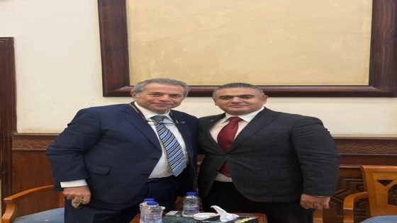 المستشار أحمد عبد العزيز و المستشار محمد شعيشع يقدمان واجب العزاء في وزير العدل السابق المستشار احمد الزند