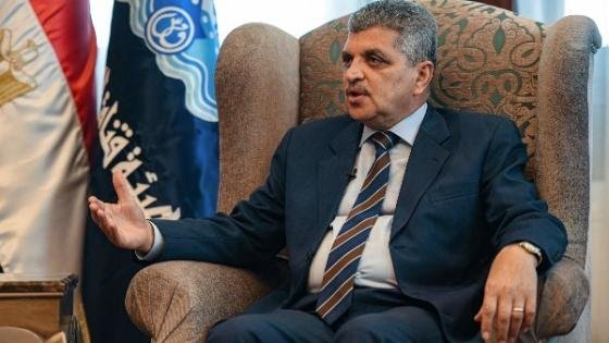 أسامة ربيع: 90‎%‎ من السفن العالم تمر عبر قناة السويس وتكلفة التوسعات 9 مليارات جنيه – القاهرة تايمز