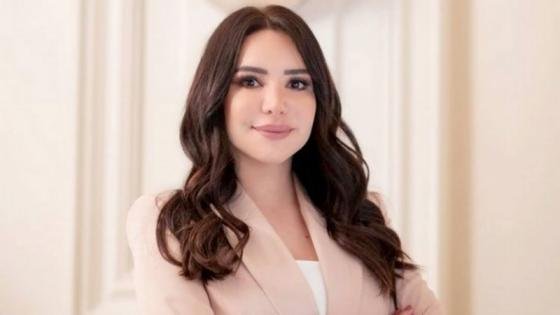 إنجى علاء: الزوجة مش مجبرة على تنظيف البيت وتربية العيال لكن مطلوب منها المشاركة – القاهرة تايمز