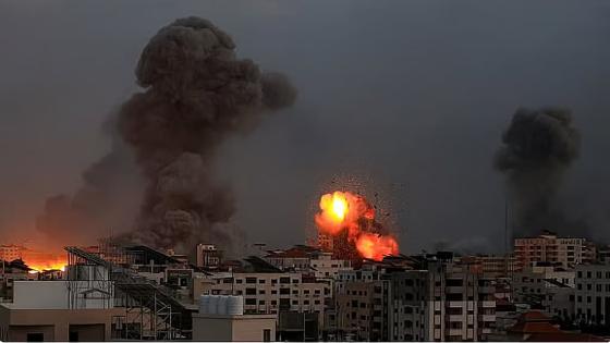 الاحتلال يستهدف المنتظرين للمساعدات في غزة ويواصل القصف العنيف