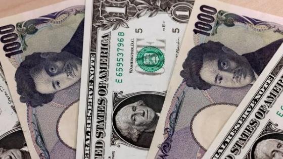 انخفاض الدولار أمام الين والعملات عقب اتفاق أمريكا واليابان وسط تقلبات سياسية – القاهرة تايمز