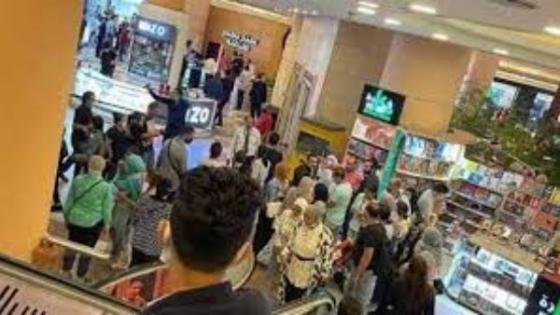 من آخر دور.. شاب يلقي بنفسه من مول سيتي ستارز ويتحطم فوق طاولة إحدى الكافيهات – القاهرة تايمز