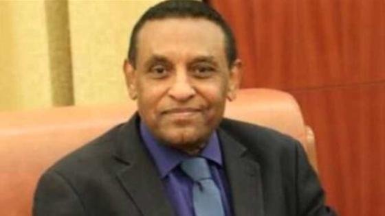 من هو كامل الطيب إدريس رئيس الوزراء السوداني الجديد؟.. نافس البشير ودرس بجامعة القاهرة – القاهرة تايمز