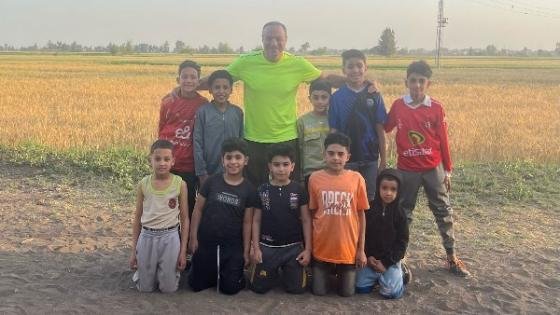 نادر السيد يحتفل مع اولاده باستقبال عيد الفطر المبارك ووداع رمضان (صور) – القاهرة تايمز