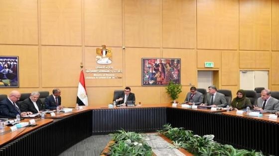 وزير الإسكان يتابع مشروعات المبادرة الرئاسية “حياة كريمة” بأسوان وبني سويف – القاهرة تايمز