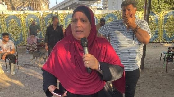 وسط توافد الألاف.. الحاجة عزيزة تبادر بتوزيع اللحوم على “أهالي امبابة” في ثاني ايام العيد – القاهرة تايمز